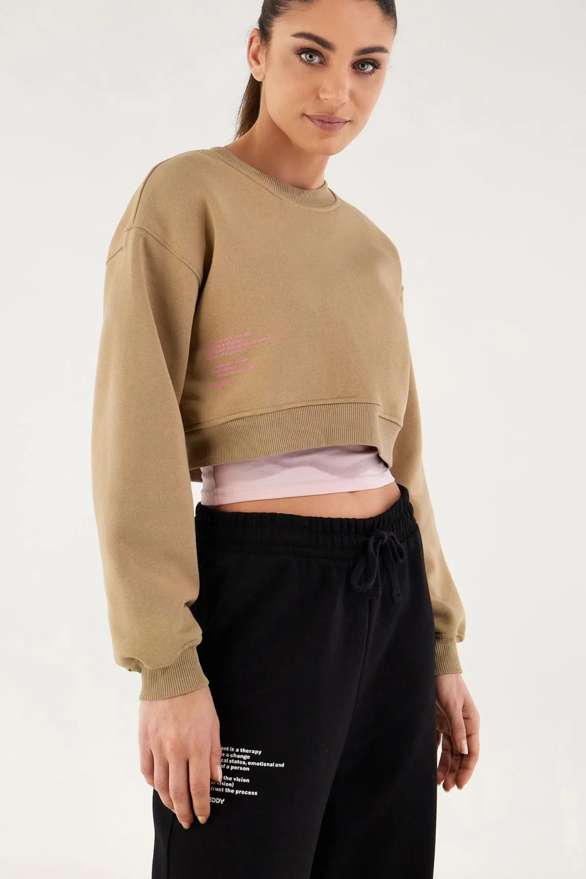 Beige Cropped Crew Neck Sweatshirt – Brushed Fleece