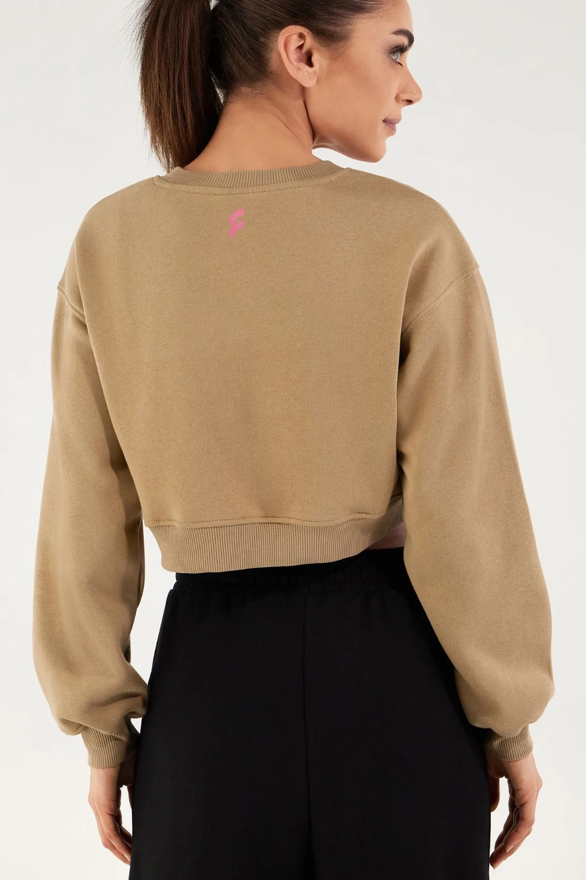 Beige Cropped Crew Neck Sweatshirt – Brushed Fleece