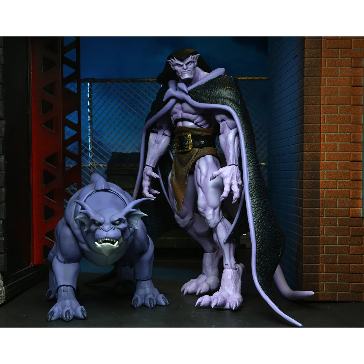 Gargoyles 7-Inch Scale Ultimate Bronx (with Goliath Closed Wings) Action Figure