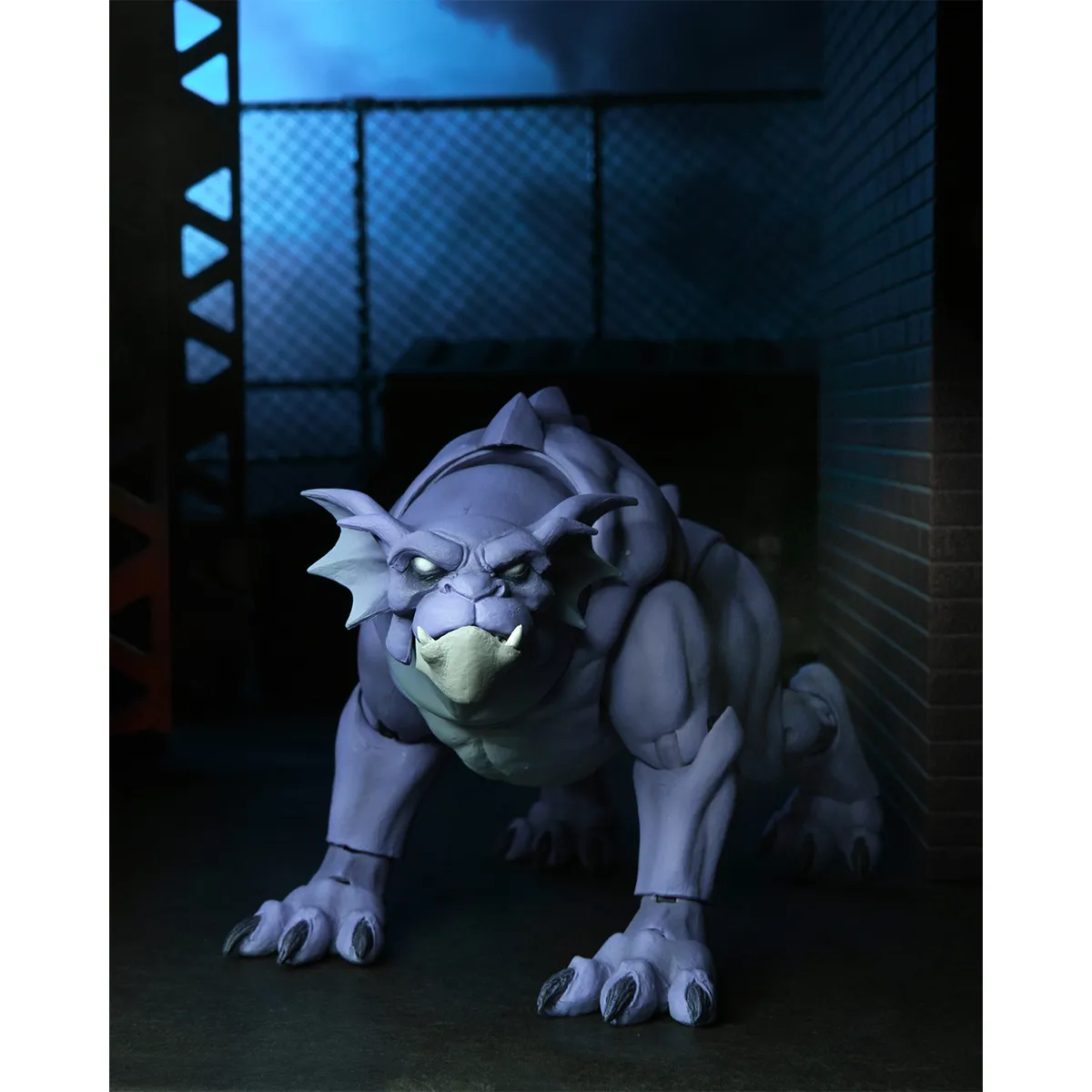 Gargoyles 7-Inch Scale Ultimate Bronx (with Goliath Closed Wings) Action Figure