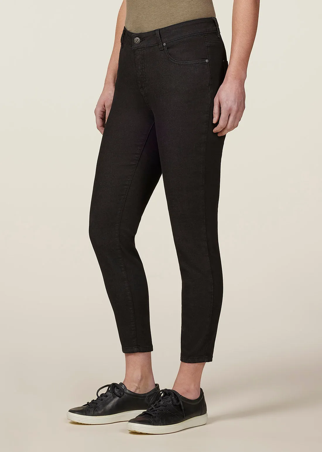 In Motion Cropped Pant