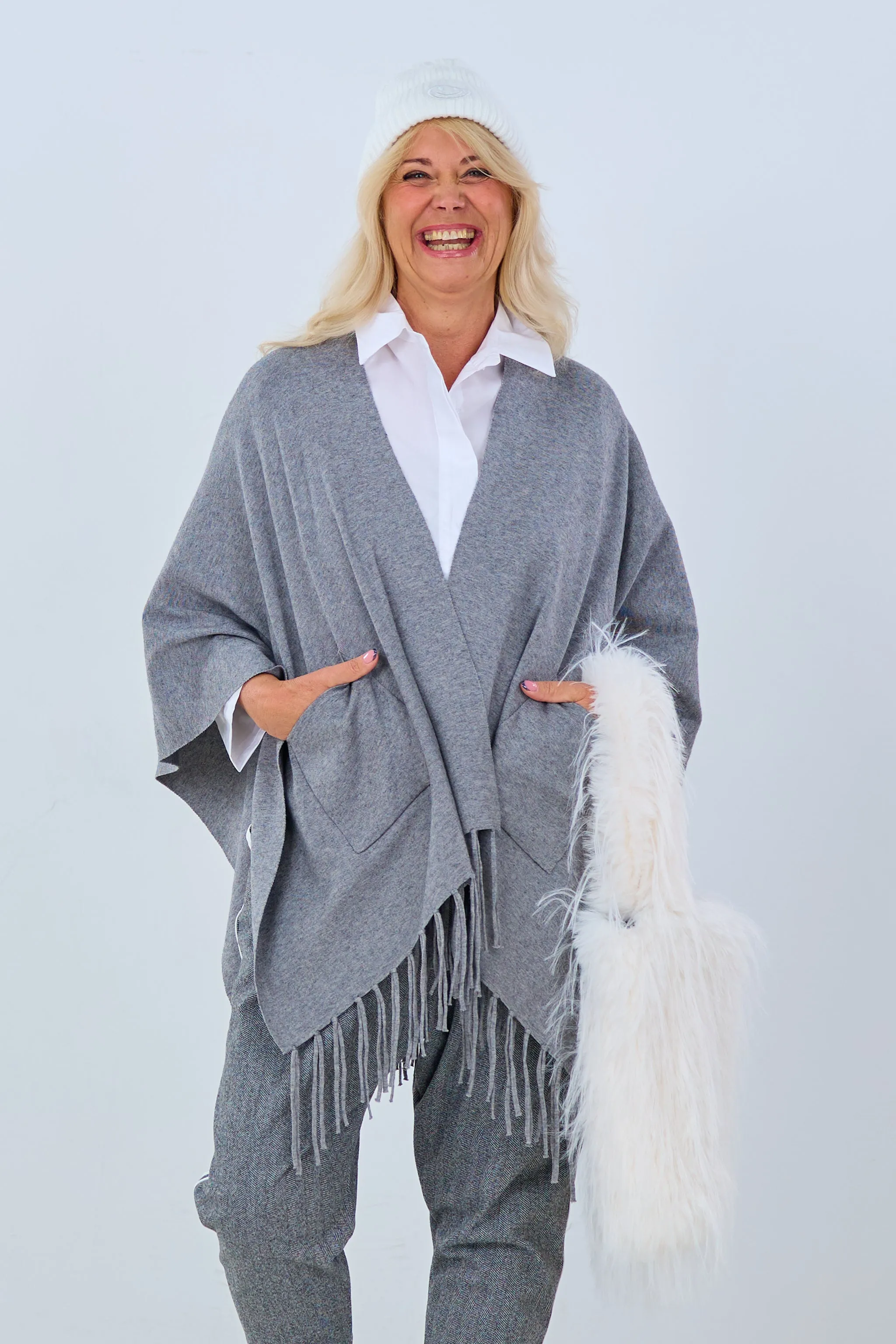 Poncho mit Taschen, grau melange