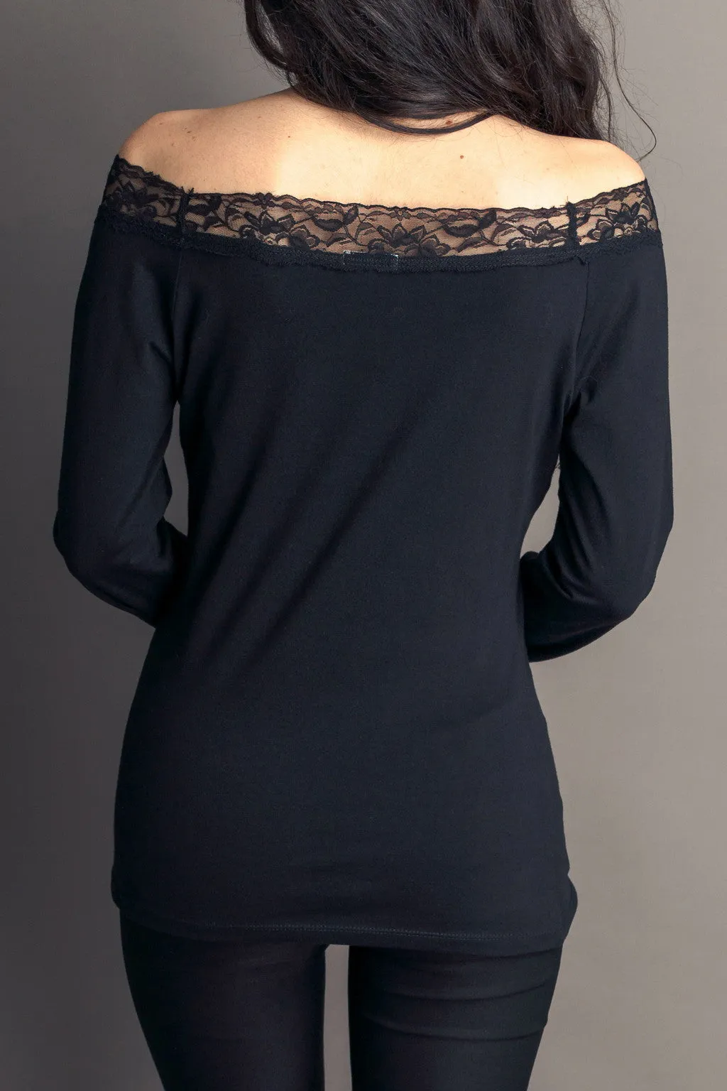 “Sensual“ Blouse V Neck With Lace In Black