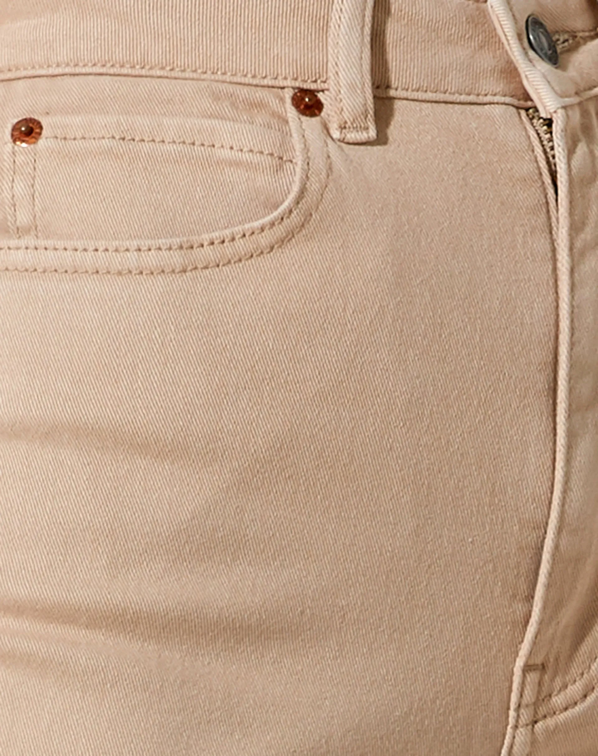 Straight Leg Jeans in Winter Sandwash