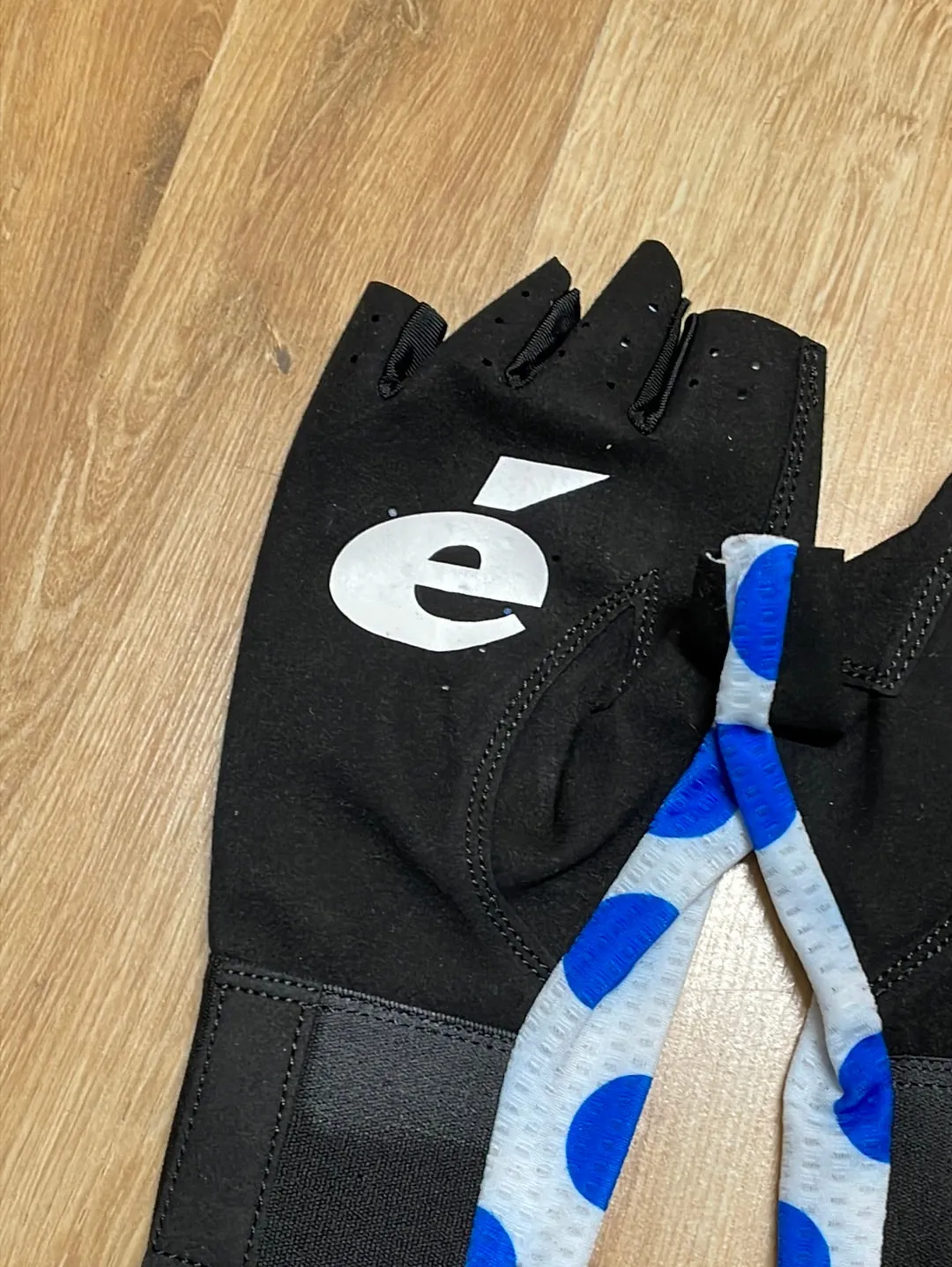 Team Jumbo Visma AGU Race Gloves Polka Blue