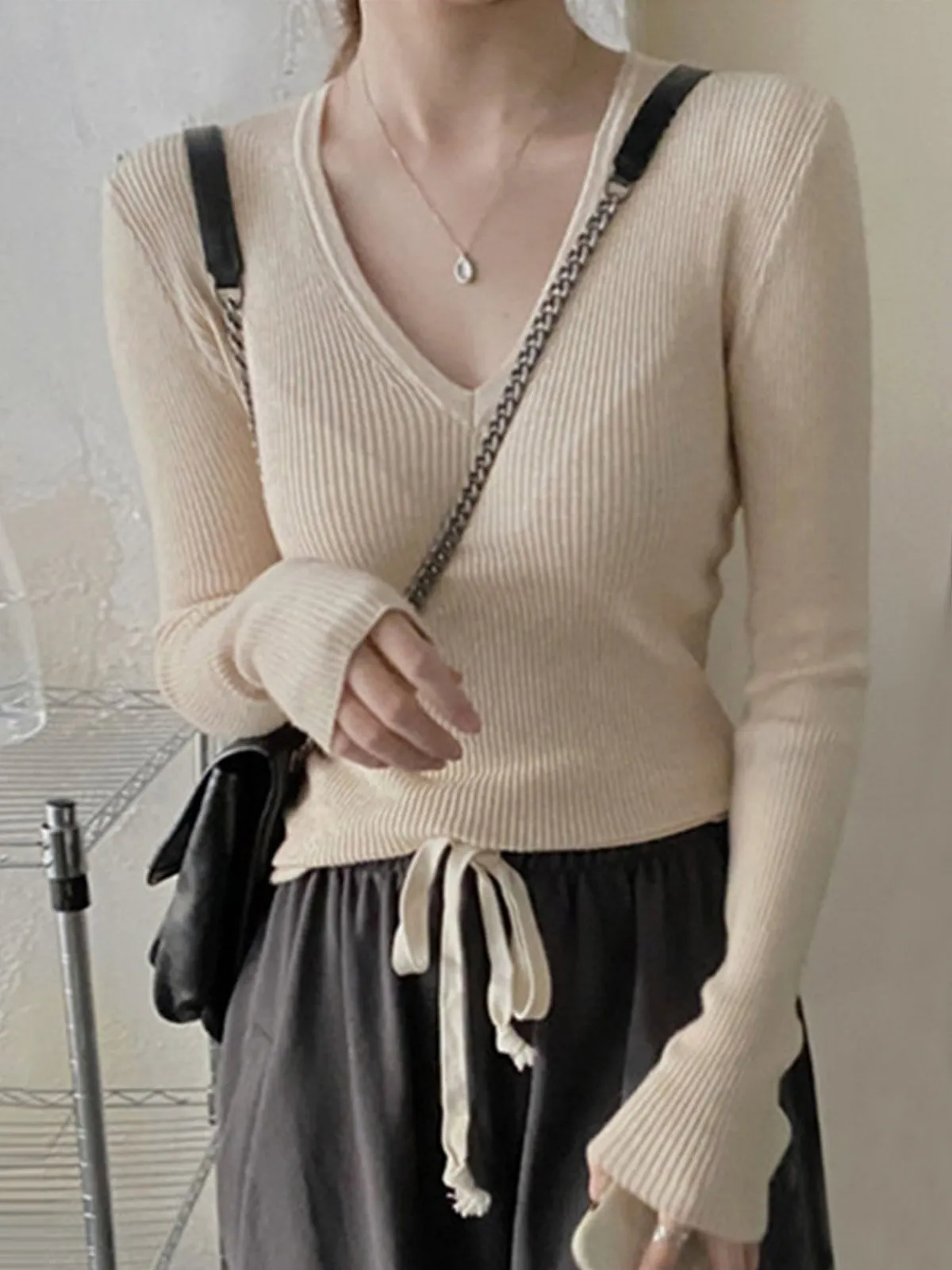 V-Neck Slim Bottoming Sweater