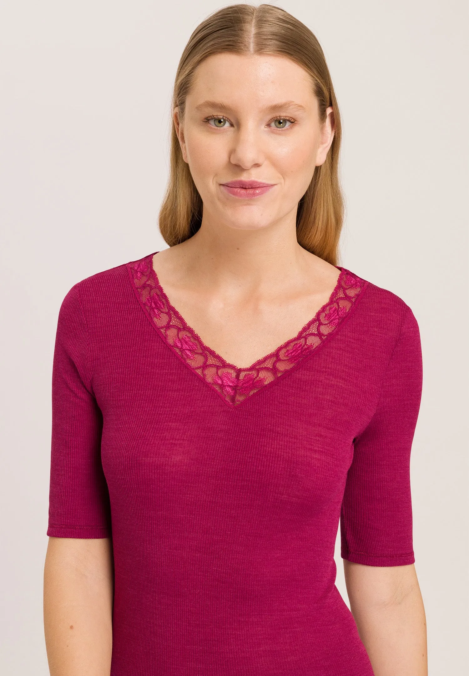 Woolen Lace Lace Trim V-Neck Wool And Silk Top | Intense Garnet 70972-2406